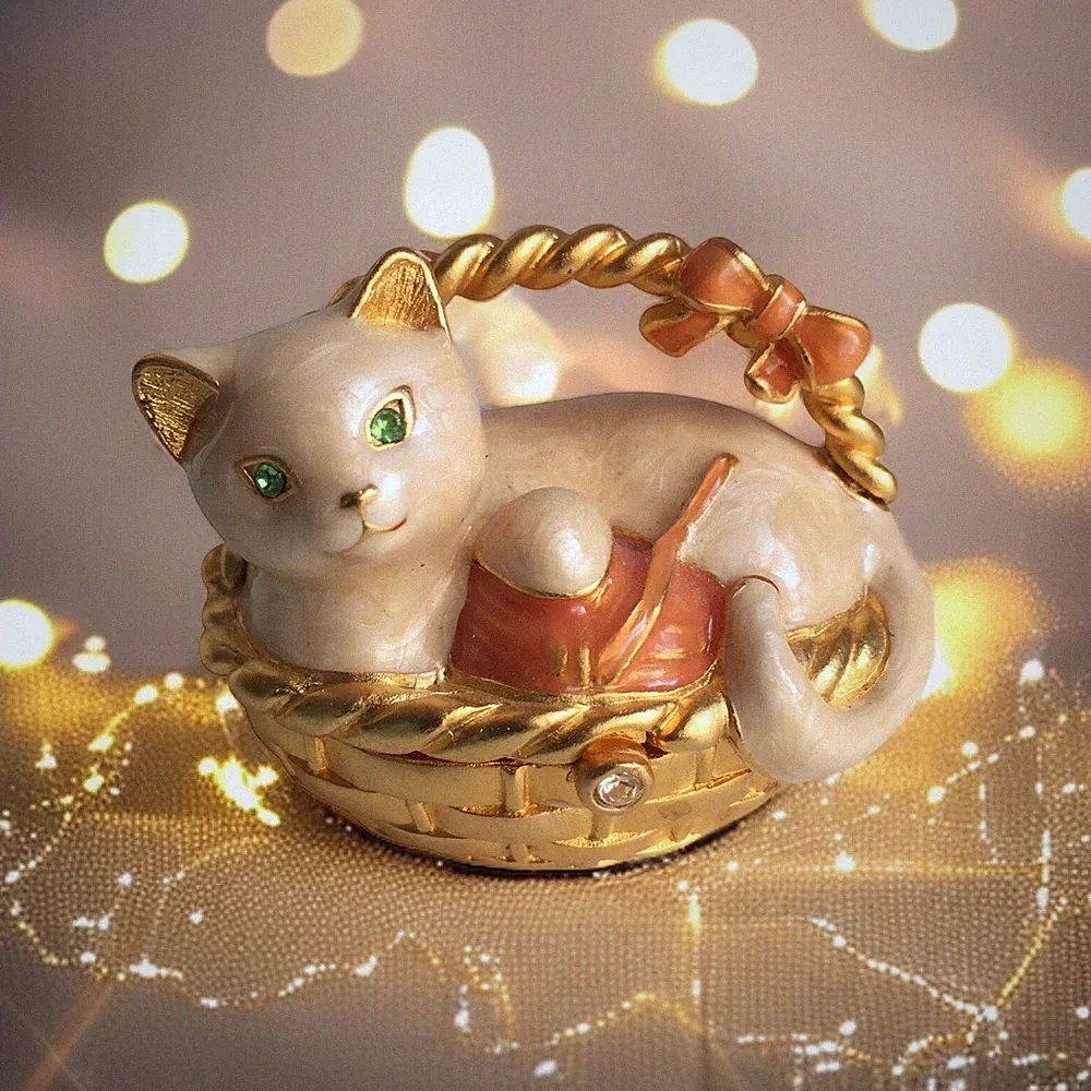 Estée Lauder BEAUTIFUL Kitten Compact SOLID PERFUME/ PARFUM SOLIDE - 0.21oz/5.9g