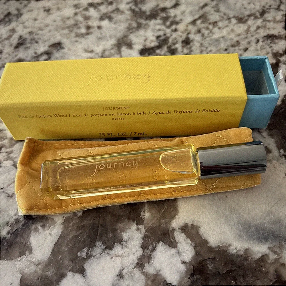 Mary Kay ⭐️ Journey Eau de Parfum Wand 💥 Roller Wand Perfume .25 fl oz/ 7 ml