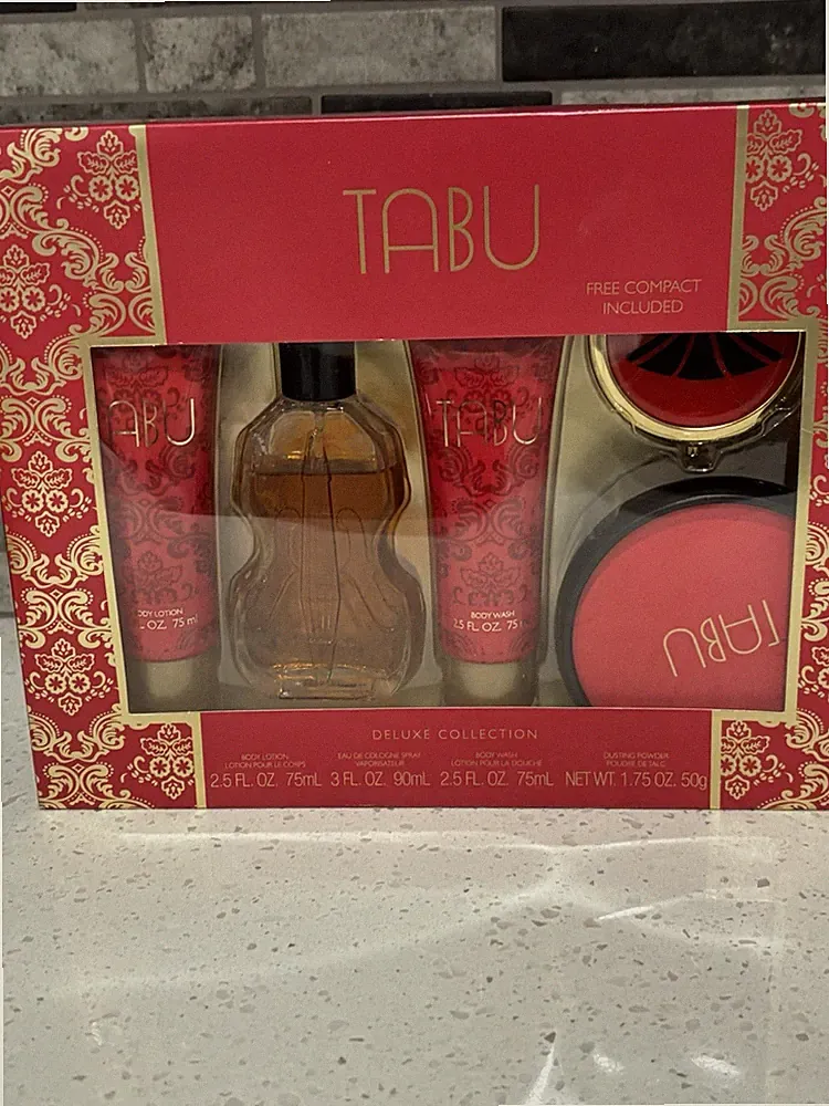 VTG Tabu Dusting Powder, Lotion, Body Wash Perfume, Compact Mirror Gift Set READ